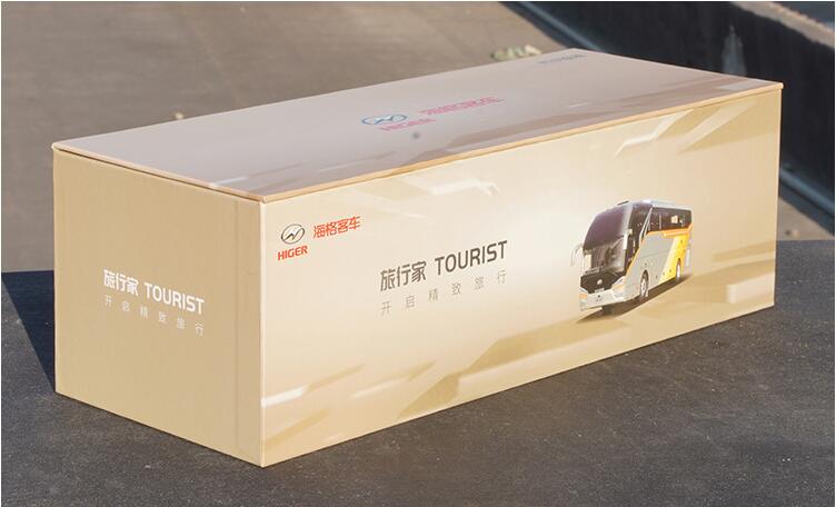 High quality authentic 1:42 Higer Tourist Diecast scale bus traveler model for sell