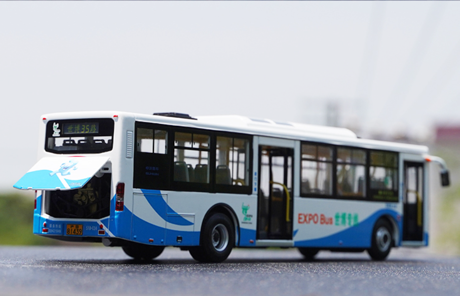 Original factory 1:42 Shanghai Sunwin 6116HG Shanghai city bus model, Alloy Diecast Model for gift
