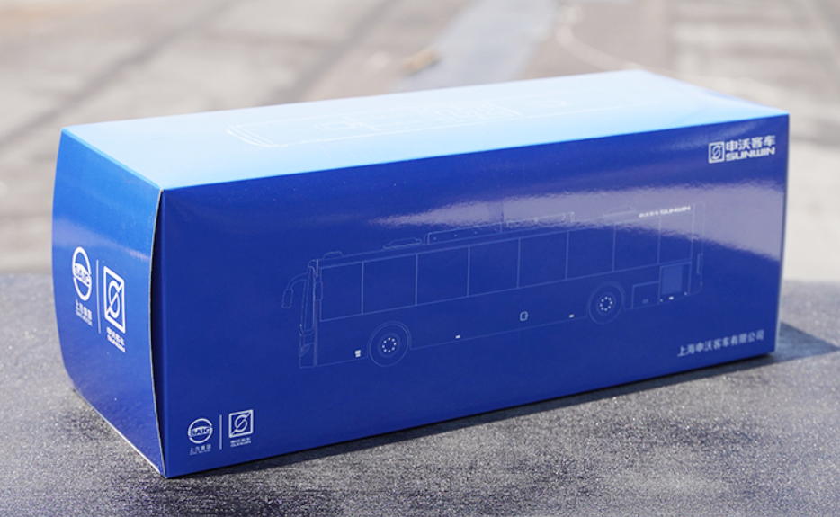 Original factory 1:42 Shanghai Sunwin 6116HG Shanghai city bus model, Alloy Diecast Model for gift