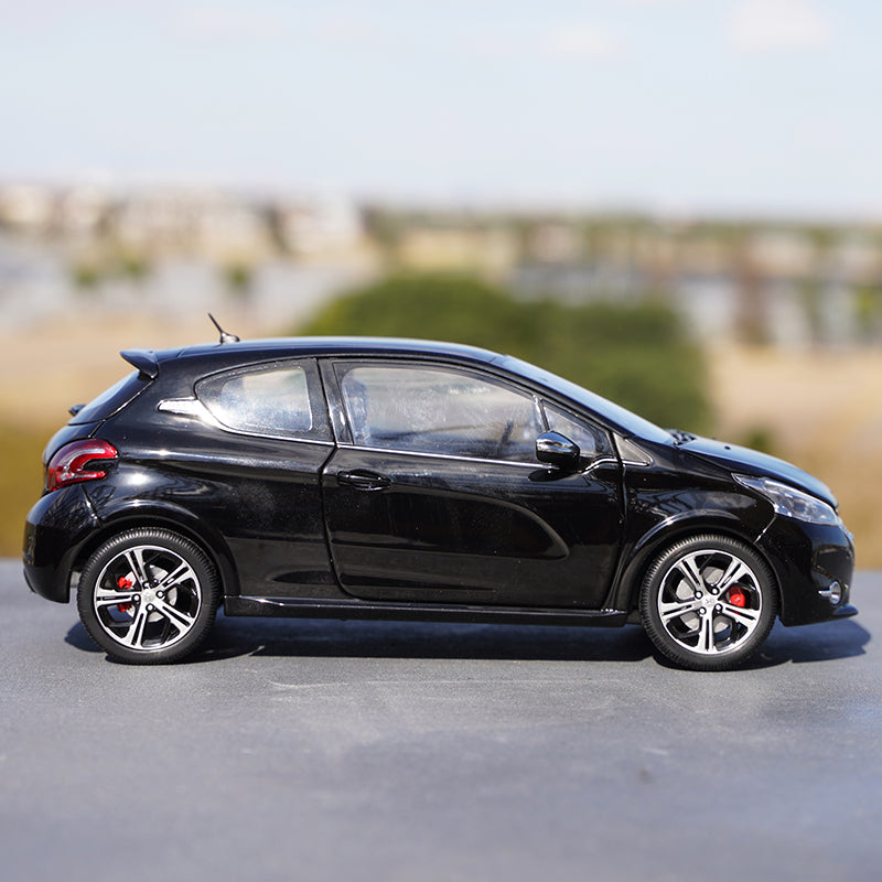 1:18 Peugeot Ship Scale Diecast Model — Megamodel Collectible
