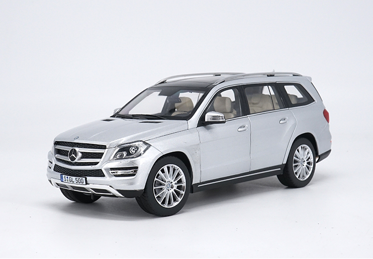 Original factory authentic 1:18 Benz GLS500 BENZ S-CLASS GL500 diecast metal car model with small gift