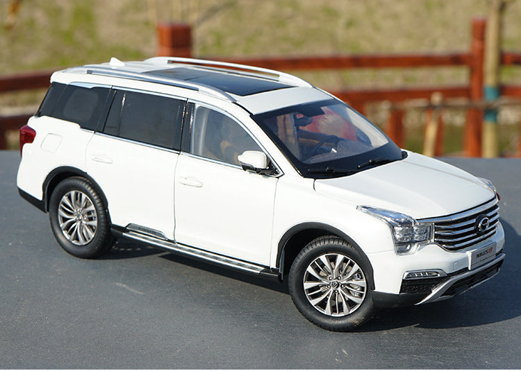 Original factory authentic 1:18 GAC GS8 Trumpchi 2016 off-road vehicle diecast car model with small gift