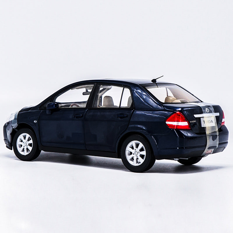 Original factory authentic 1/18 NISSAN NEW TIIDA diecast metal car model with small gift