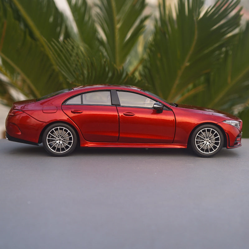 1:18 NOREV MERCEDES BENZ Mercedes CLS 2018 Die Cast Model with small gift