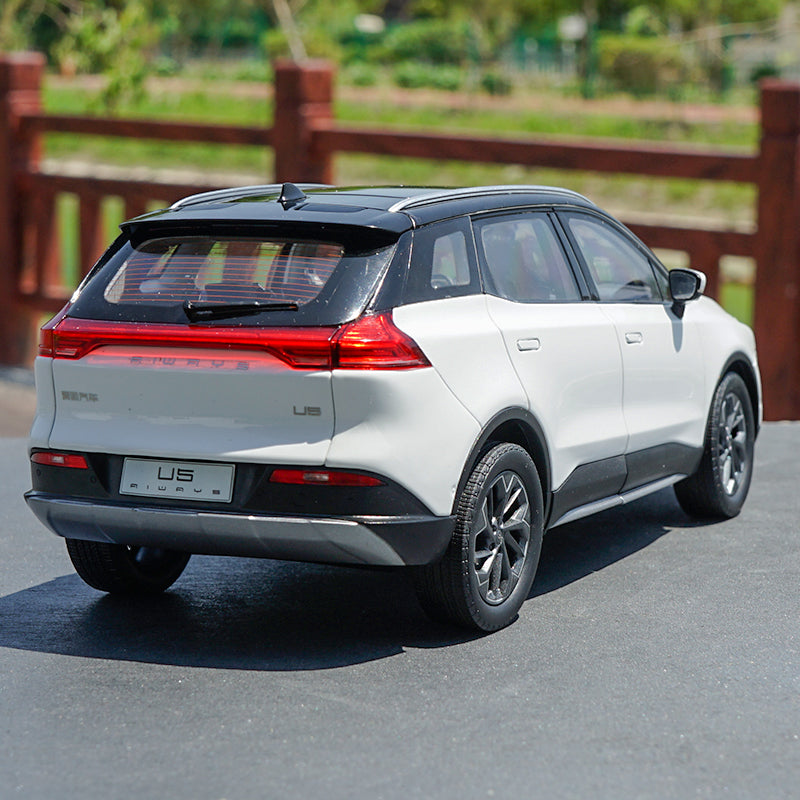 1:18 Original 2019 Aiways U5 SUV diecast car model with small gift