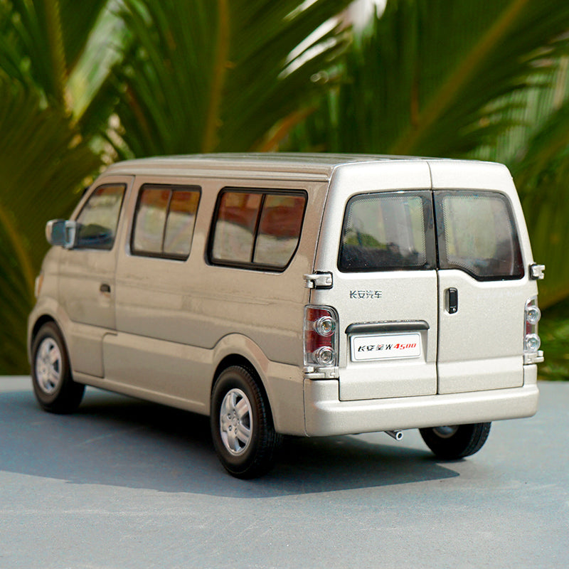 1:18 Scale Diecast Champagne Changan 4500 Van car Model with small gift