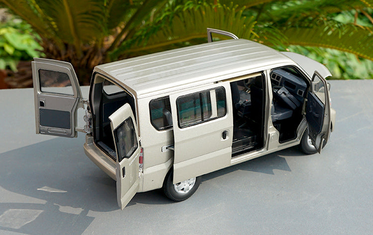 1:18 Scale Diecast Champagne Changan 4500 Van car Model with small gift