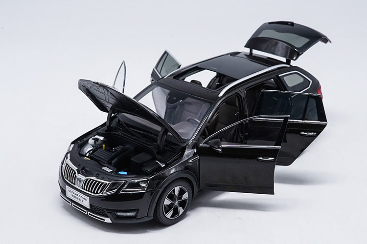 Original factory authentic 1/18 Skoda Octavia Combi Wagon diecast metal car model with small gift