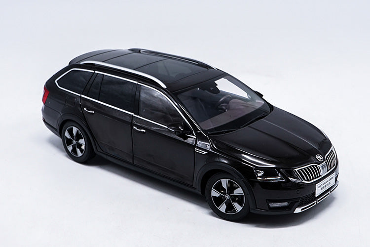 Original factory authentic 1/18 Skoda Octavia Combi Wagon diecast metal car model with small gift