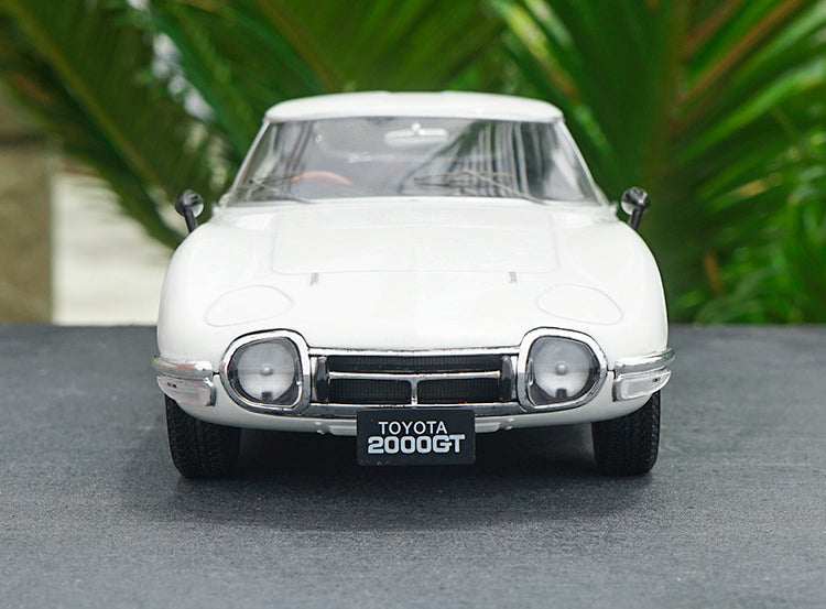 1:18 Triple 9 1967 Toyota 2000 GT Gloss Red Color metal car model