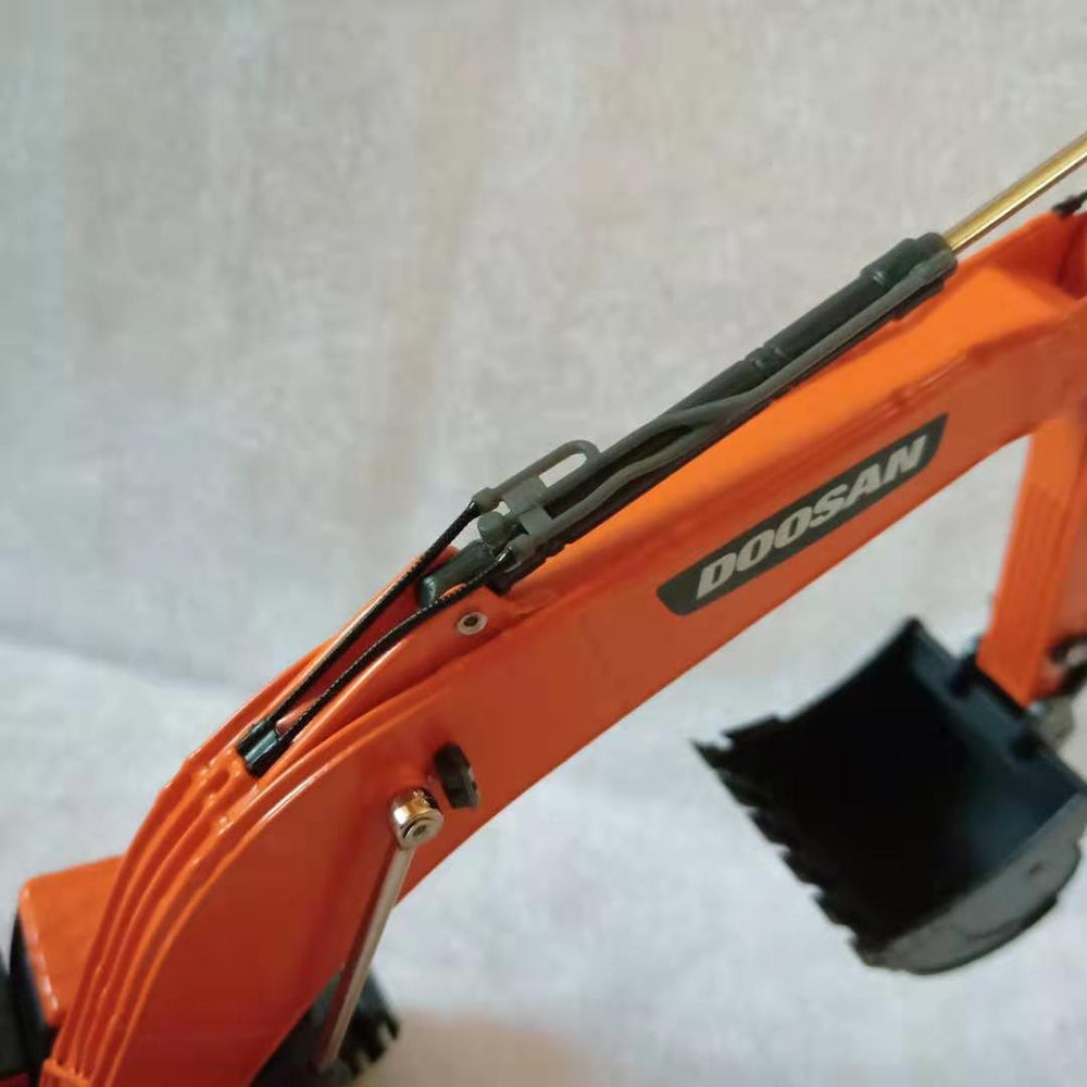 1:50 Doosan DX800LC excavator model, rare Doosan DX800LC diecast model for birthday gift, Christmas gift