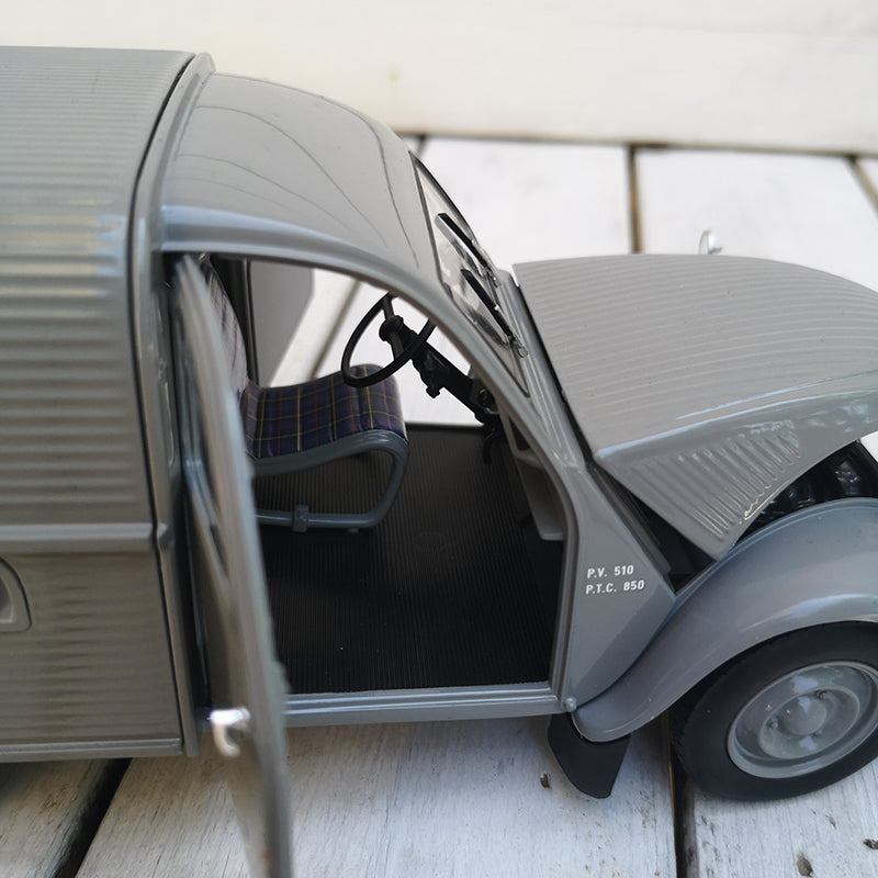 Hot sale classic NOREV 1:18 Citroen 2CV FOURGONNETTE 1957 decast Vantage car model for sale