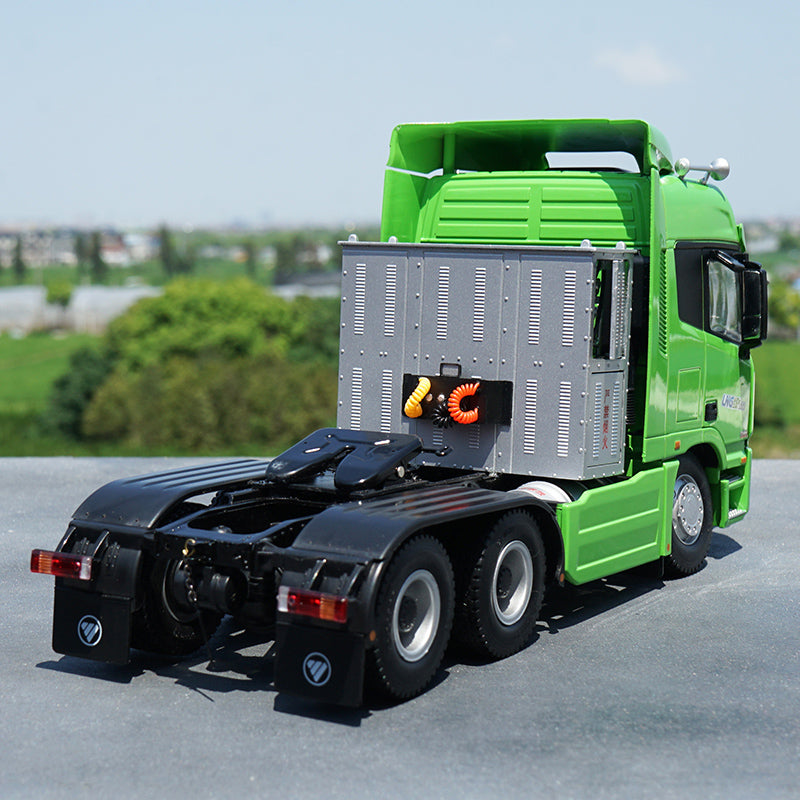 Original factory authentic Foton AUMAN MT Version 1:24 AUMAN GTL LNG semi-trailer tractor alloy scale models for gift, collection
