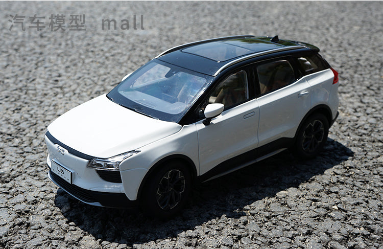 1:18 Original 2019 Aiways U5 SUV diecast car model with small gift