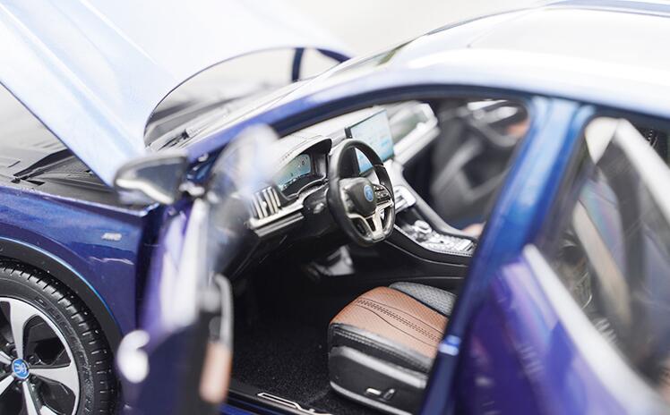 1:18 Original factory BYD Song PLUS DM-I 2022 Diecast car model Blue Color collectiable car models