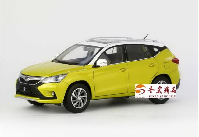 Diecast 1:18 BYD Song scale miniature model with Slanting Plastic Base