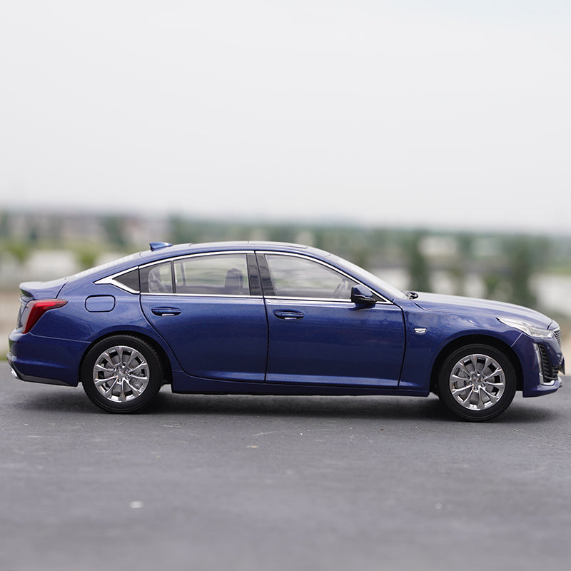 Original factory 1:18 SAIC-GM Cadillac CT5 2021 brand new Diecast promotional car model for gift