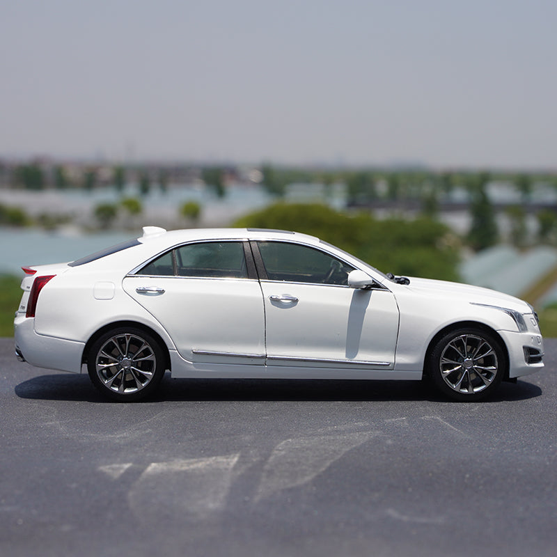 Original factory SGM 1:18 Cadilla c ATS ATS-L diecast alloy car model for gift, collection