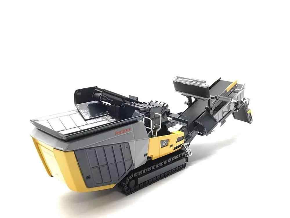 Original authentic 1:50 Keestrack R3 Model Crusher Crushing Plant diecast model for gift, collection