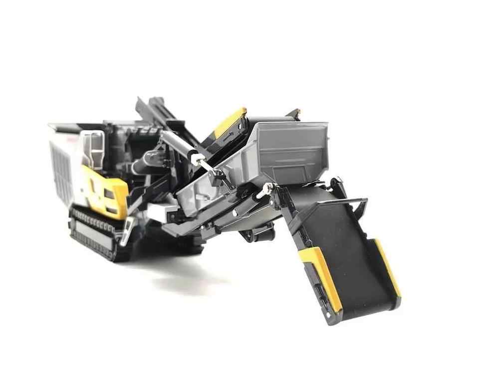Original authentic 1:50 Keestrack R3 Model Crusher Crushing Plant diecast model for gift, collection