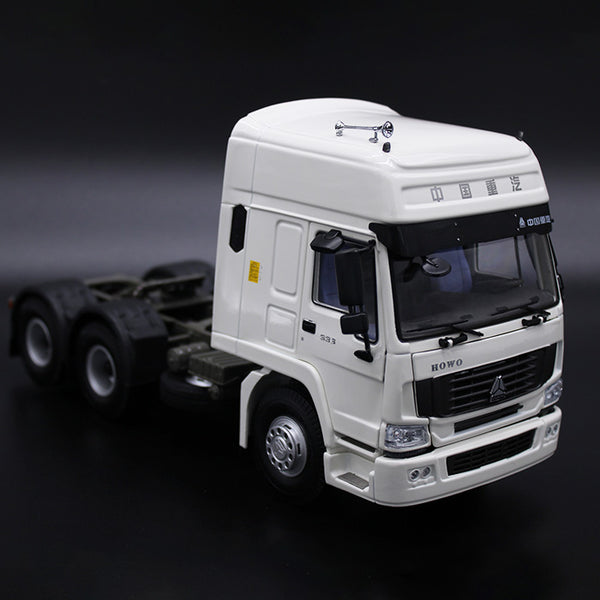 HOWO TSZ トラック 1/24スケール　モデル Diecast Sinotruk Howo 336 Tractor Unit Model 1:24 Scale White
