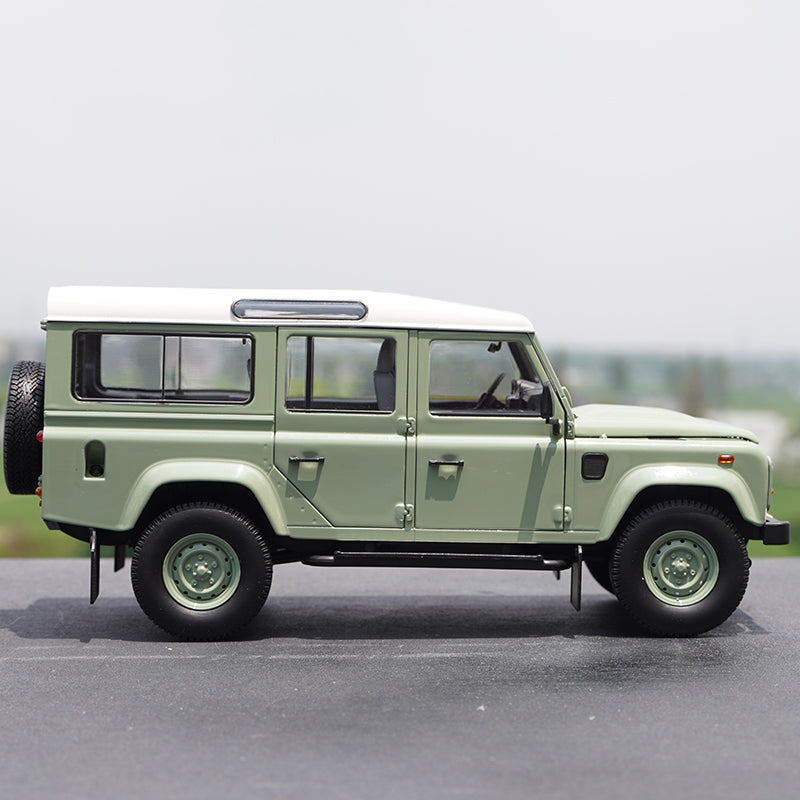 Land Rover 1:18Diecast Replica For Collectors | Megamodel
