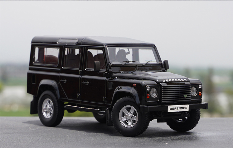 Land Rover 1:18Diecast Replica For Collectors | Megamodel