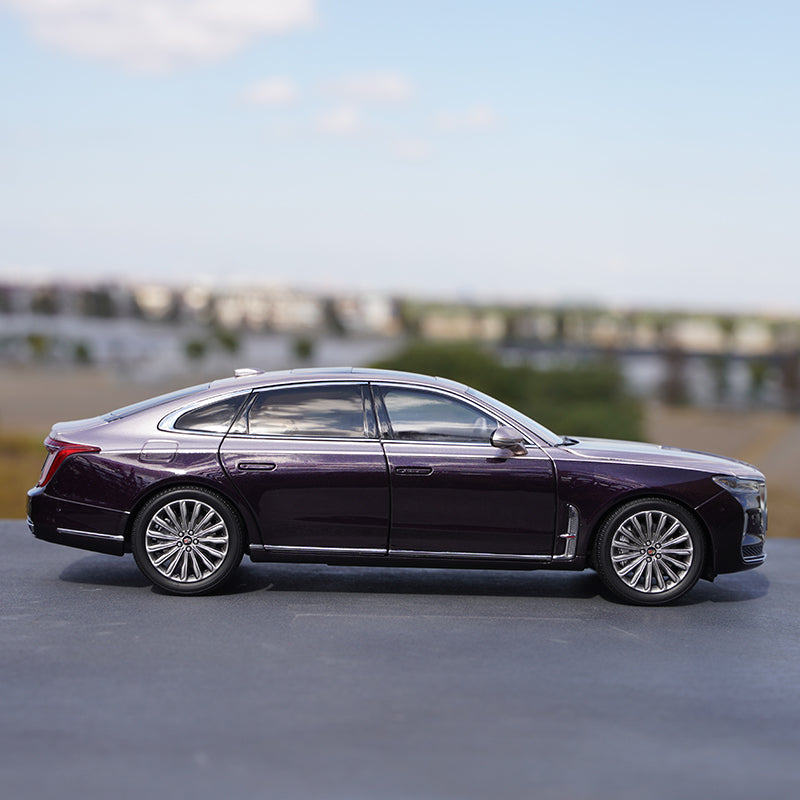 Original factory 1:18 century Dragon FAW Red flag Hongqi H9 diecast parade alloy car model for gift, collection