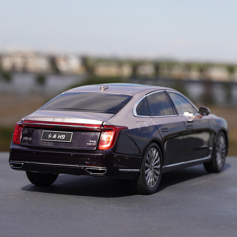 Original factory 1:18 century Dragon FAW Red flag Hongqi H9 diecast parade alloy car model for gift, collection