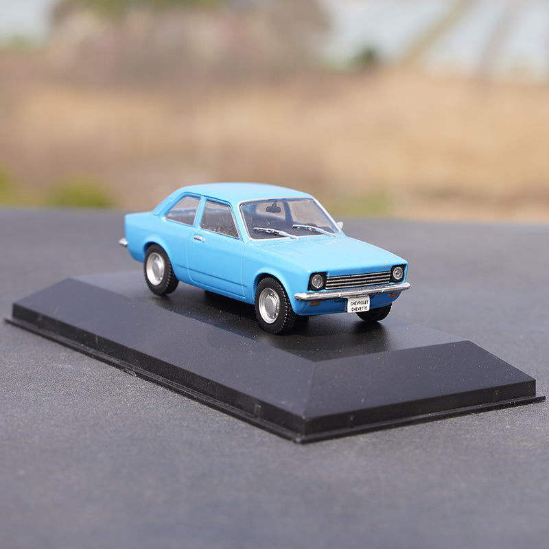 1:43 IXO Scale Diecast Model — Megamodel Collectible