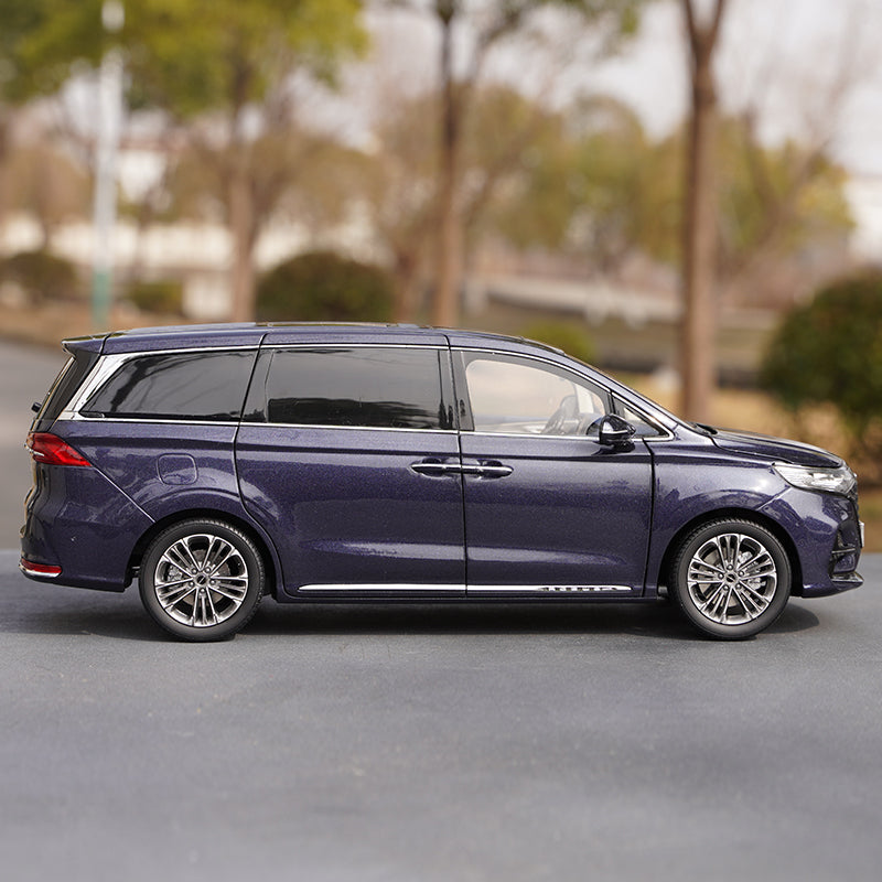 Original factory 1:16 SAIC IMAX8 ROEWE MPV Purple diecast toy car Vehicle model for gift, collection