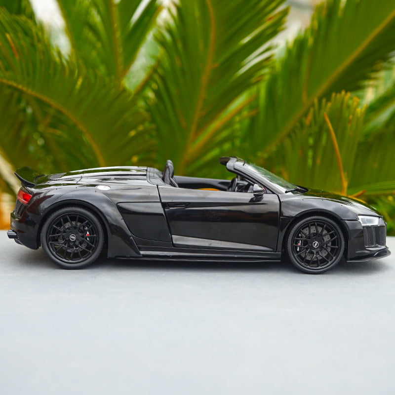 Original Authorized Authentic 1/18 Scale Audi R8 V10 plus NEW R8