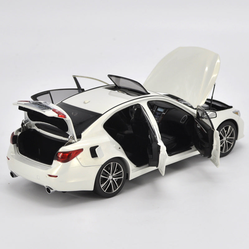Original Authorized Authentic 1:18 Infiniti Q50S classic toy car model for christmas/Birthday gift, collection