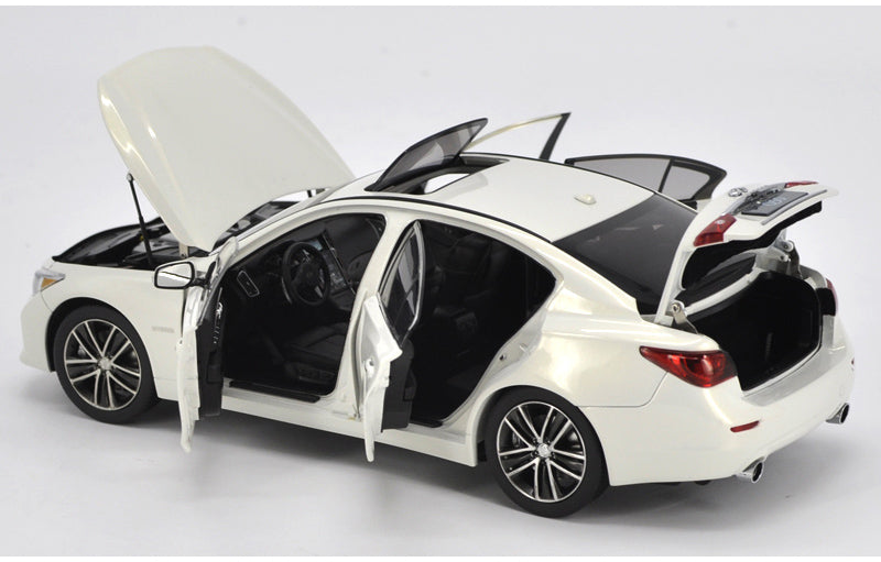 Original Authorized Authentic 1:18 Infiniti Q50S classic toy car model for christmas/Birthday gift, collection