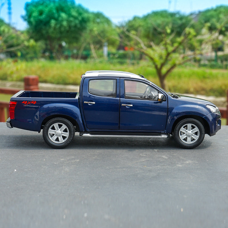 Original Authorized Authentic 1:18 Isuzu D-MAX pick up truck model Diecast toy truck Model for Christmas gift