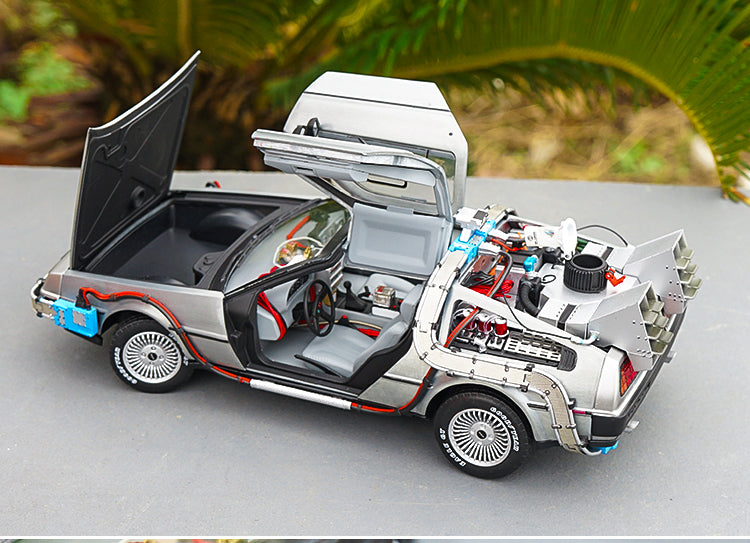 Original Hot Wheels 1:18 scale die cast DMC classic Back to The Future Time Machine with MR. Fusion