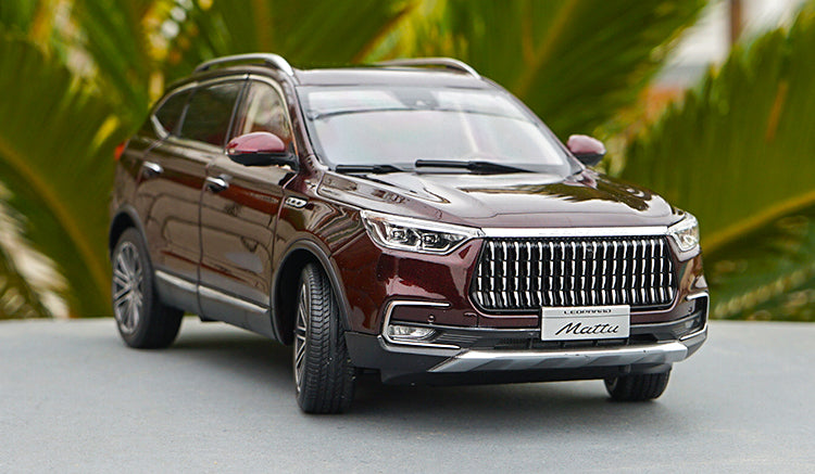 Original factory 1:18 China LEOPAARD MATTU diecast SUV car model with small gift