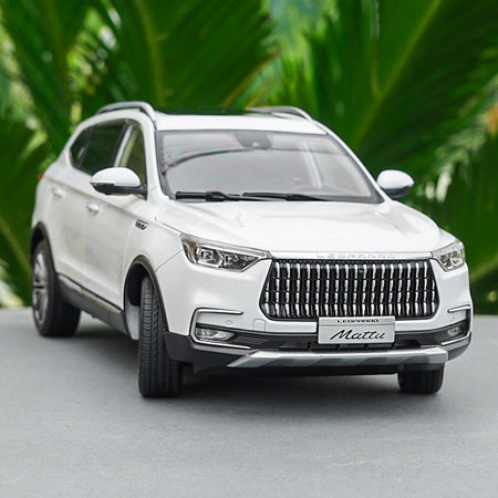 Original factory 1:18 China LEOPAARD MATTU diecast SUV car model with small gift