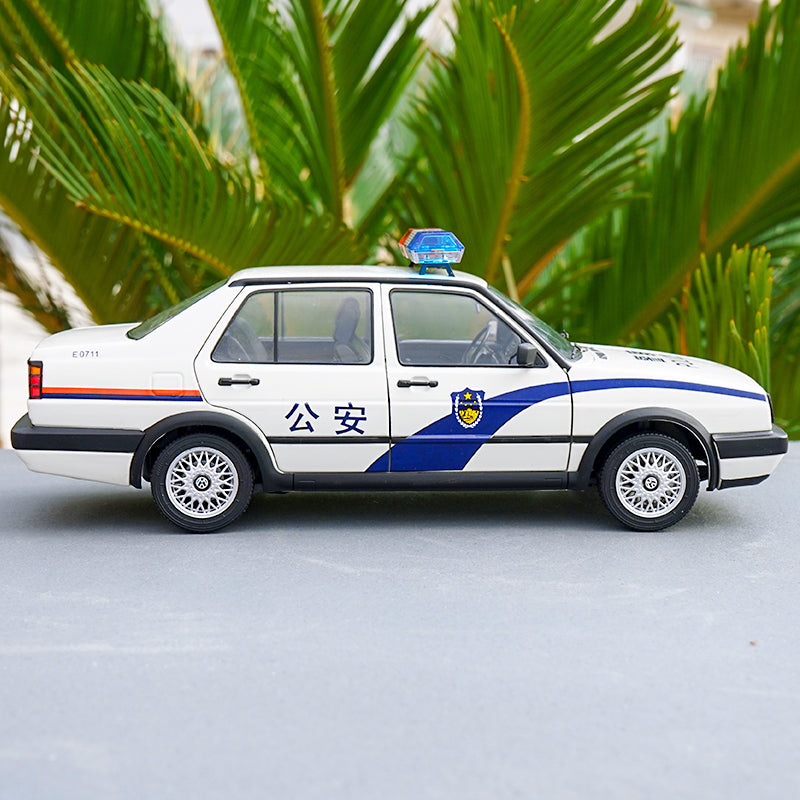 Original factory 1:18 Scale diecast VW Volkswagen JETTA GT MK2 car model with small gift