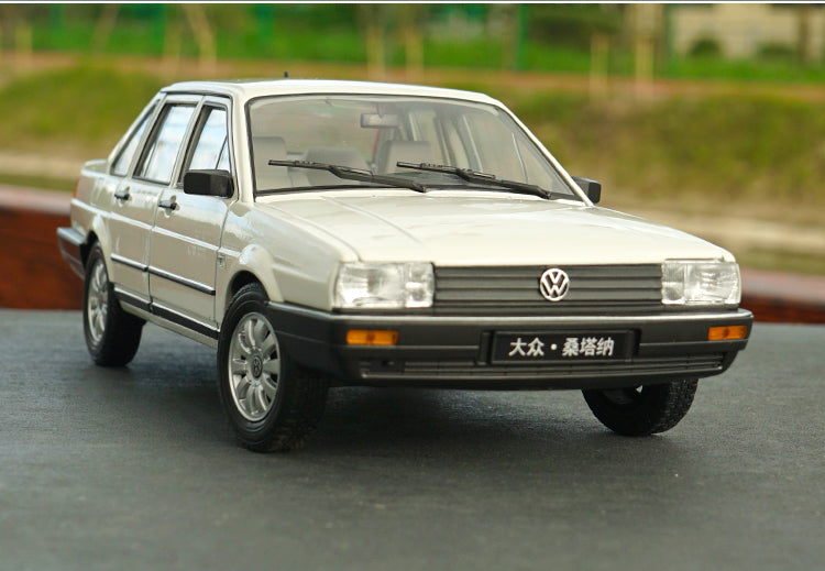 Original factory 1 18 Volkswagen Santana Classic metal toy Model Car for christmas Birthday gift, collection