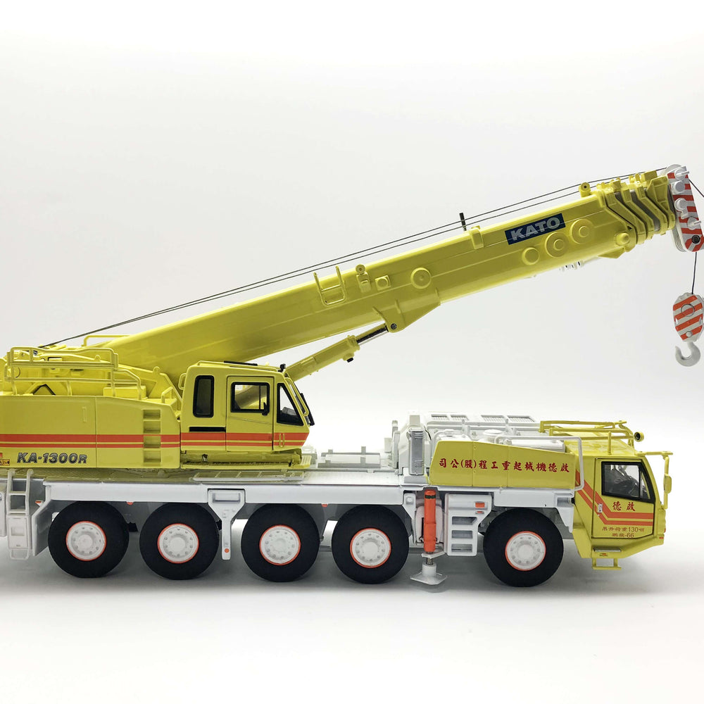 Original factory 1:50 Scale Kato Ka-1300R Allterr Crane Yellow  Metal carne with small gift