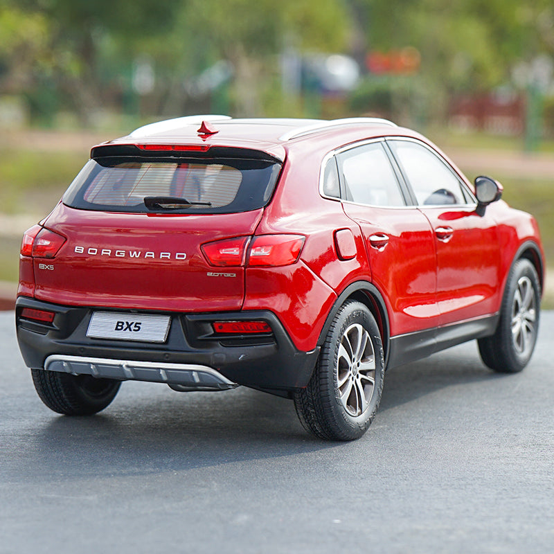 Original manufacturing 1/18 BORGWARD BX5 SUV diecast car model with small gift