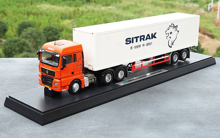 1:36 Sinotruk Truck Scale Diecast Model — Megamodel Collectible