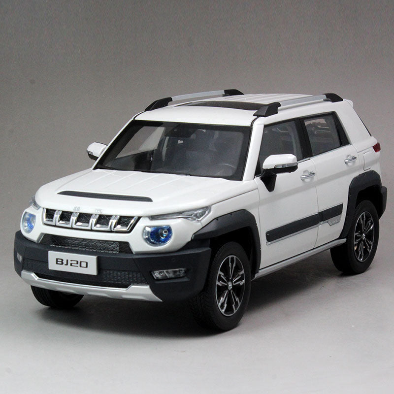 Diecast 1:18 Car Model Beijing Jeep BJ20 1:18 (Green, White, Blue)