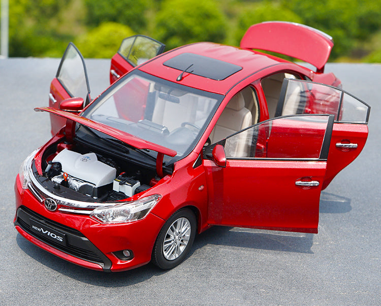 1:18 Toyota Sedan Scale Diecast Model — Megamodel Collectible