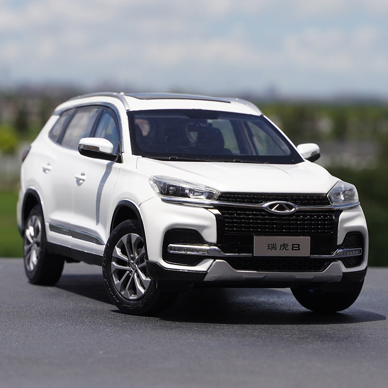 Original authentic 1:18 Chery Tiggo 8 Diecast alloy off-road SUV car model for gift, collection