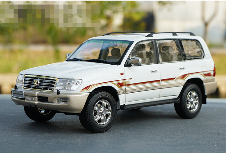 Original factory 1:18 FAW Toyota Cruiser LAND Cruiser LC100 alloy simulation car model for gift