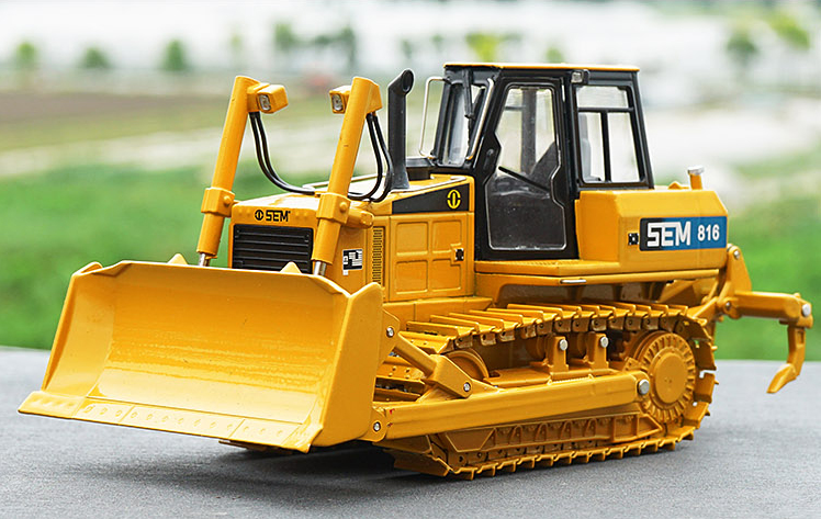 1:35 Original Diecast Shantui SEM816 SEM822 Bulldozer models with small gift